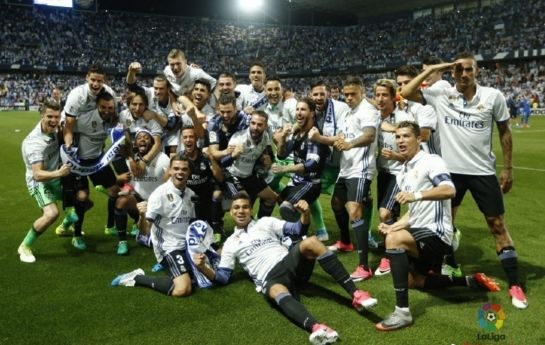 图片报：拜仁目前关注南美市场，考察了前锋拉扬和左后卫索萨（图片报：拜仁将目光投向南美，已考察前锋拉扬与左后卫索萨）