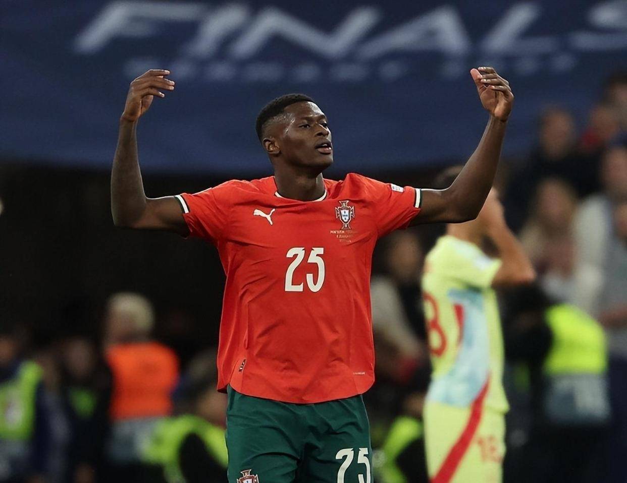 狂轰16脚射门仅1次射正，有统计以来皇马欧冠主场最低（16次射门仅1次射正，皇马欧冠主场创自有统计以来最低纪录）