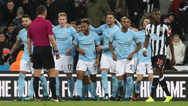 欧冠球员表现评析：C罗连续进球,（C罗连场破门：欧冠球员表现解读）