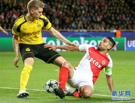 徐根宝：希望海港给国足输送更好的球员 我们的目标是世界杯（徐根宝：期待海港为国足培养更优人才，目标直指世界杯）